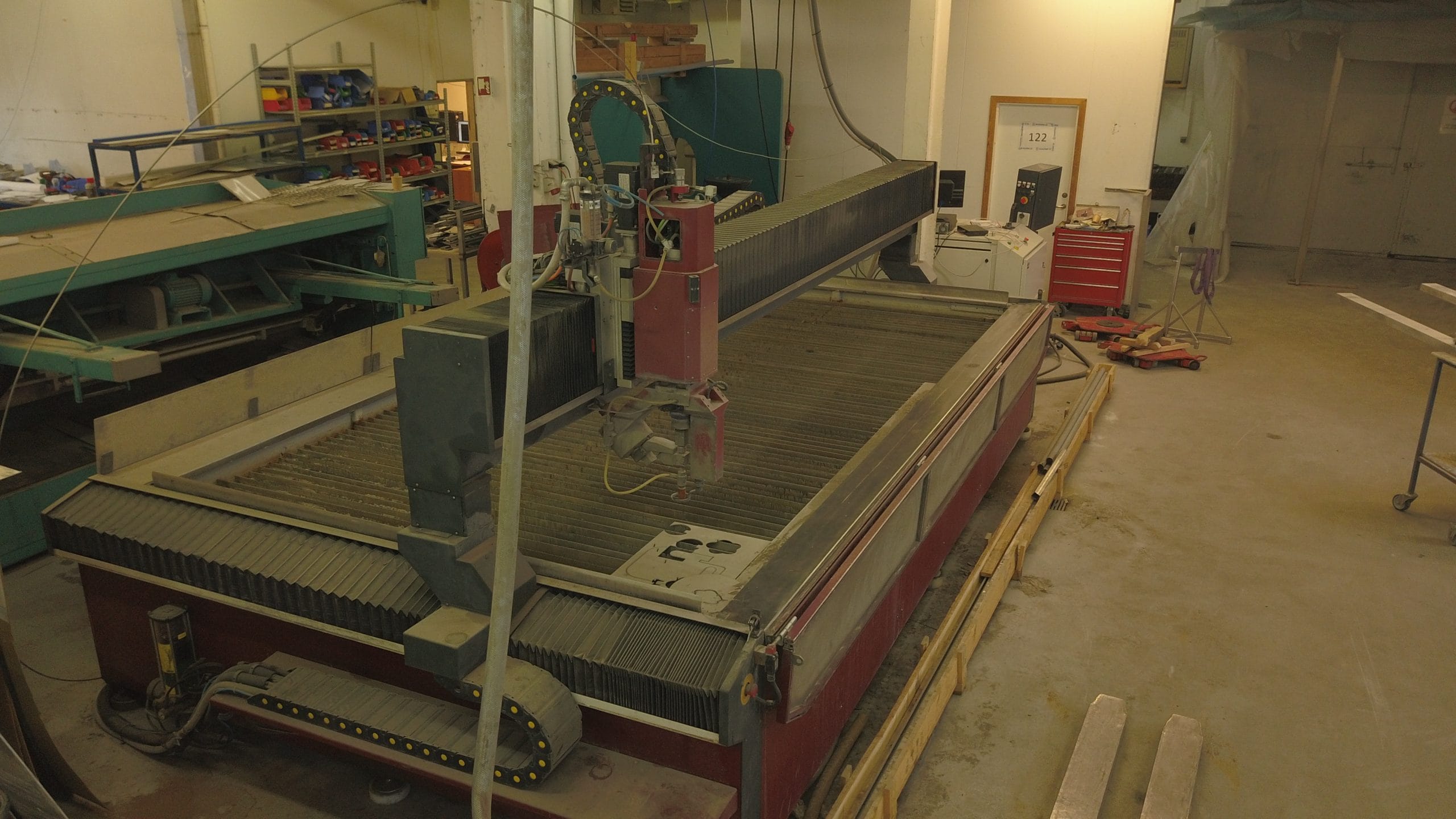 Vatnsskurðarvél notuð CLX 612 / 50 / S - 5 Ára - 4000X2000 Skurðarflötur - 50Hp dæla - Image 4