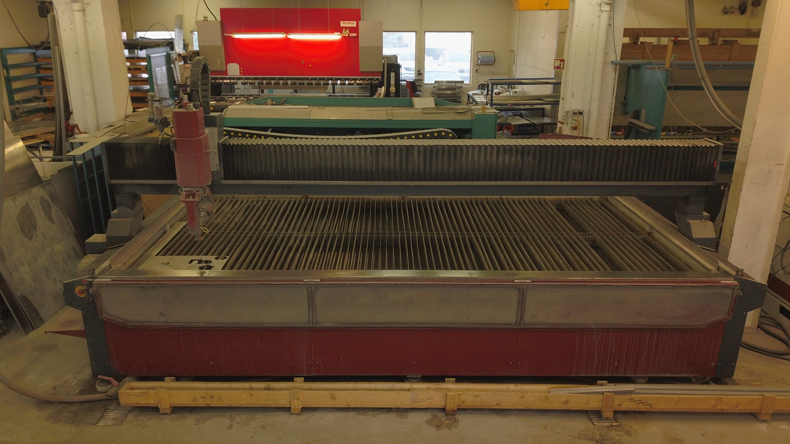 Vatnsskurðarvél notuð CLX 612 / 50 / S - 5 Ára - 4000X2000 Skurðarflötur - 50Hp dæla